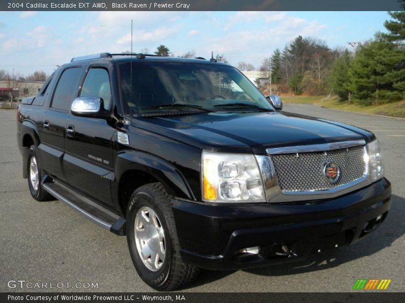 Front 3/4 View of 2004 Escalade EXT AWD