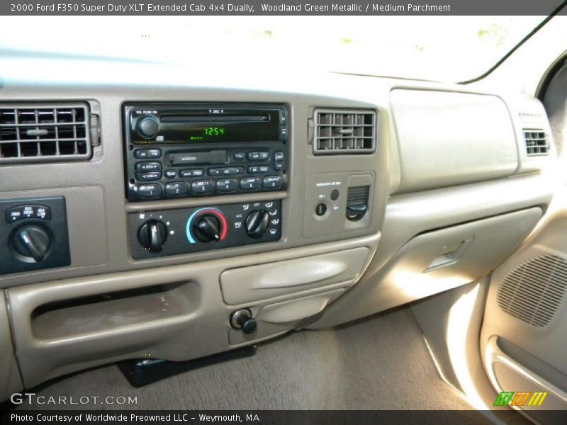 Woodland Green Metallic / Medium Parchment 2000 Ford F350 Super Duty XLT Extended Cab 4x4 Dually