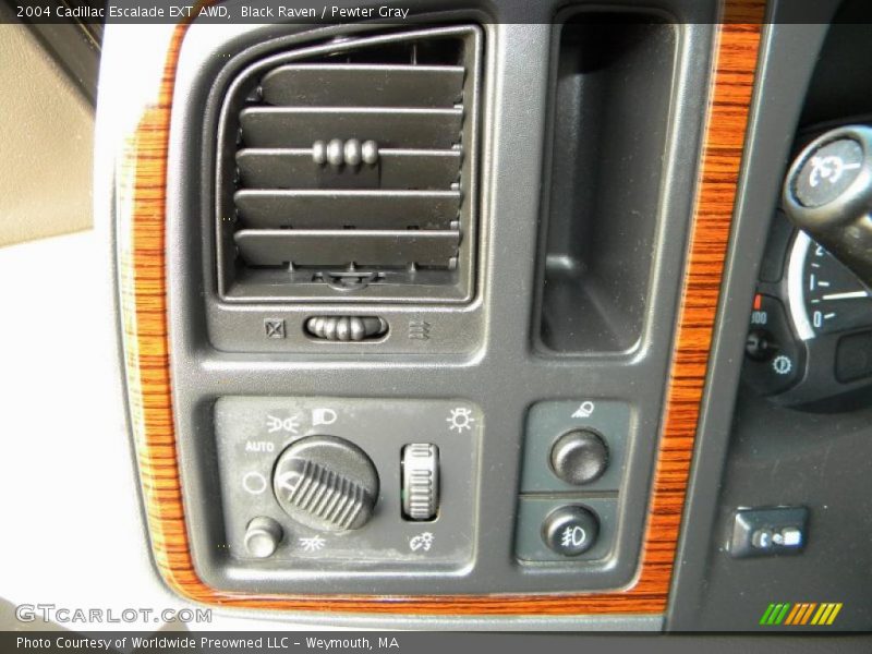 Black Raven / Pewter Gray 2004 Cadillac Escalade EXT AWD