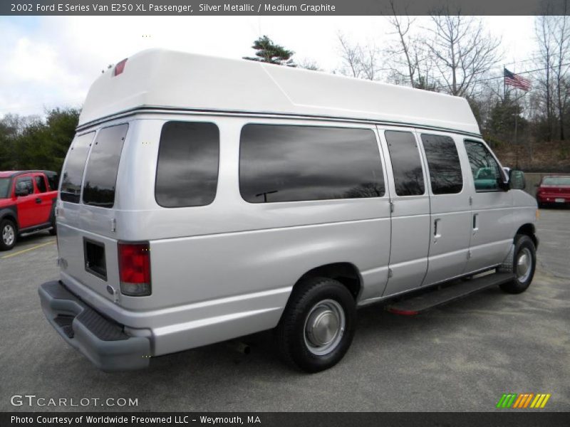 Silver Metallic / Medium Graphite 2002 Ford E Series Van E250 XL Passenger