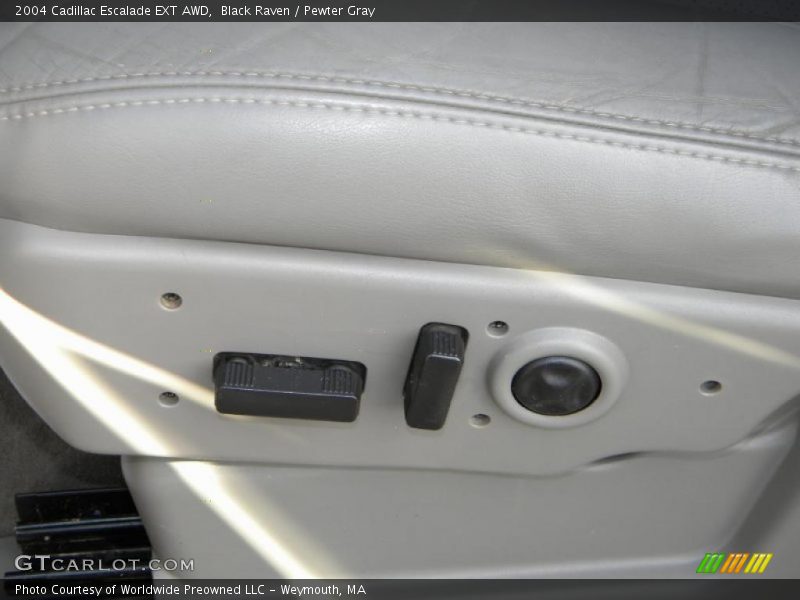 Black Raven / Pewter Gray 2004 Cadillac Escalade EXT AWD