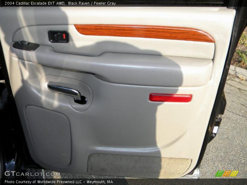 Black Raven / Pewter Gray 2004 Cadillac Escalade EXT AWD