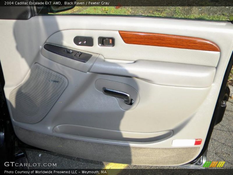 Black Raven / Pewter Gray 2004 Cadillac Escalade EXT AWD