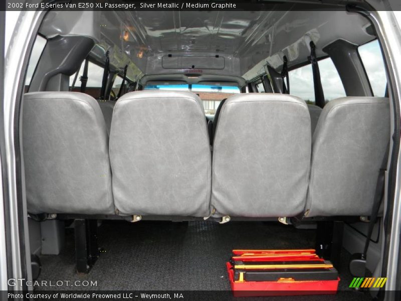 Silver Metallic / Medium Graphite 2002 Ford E Series Van E250 XL Passenger