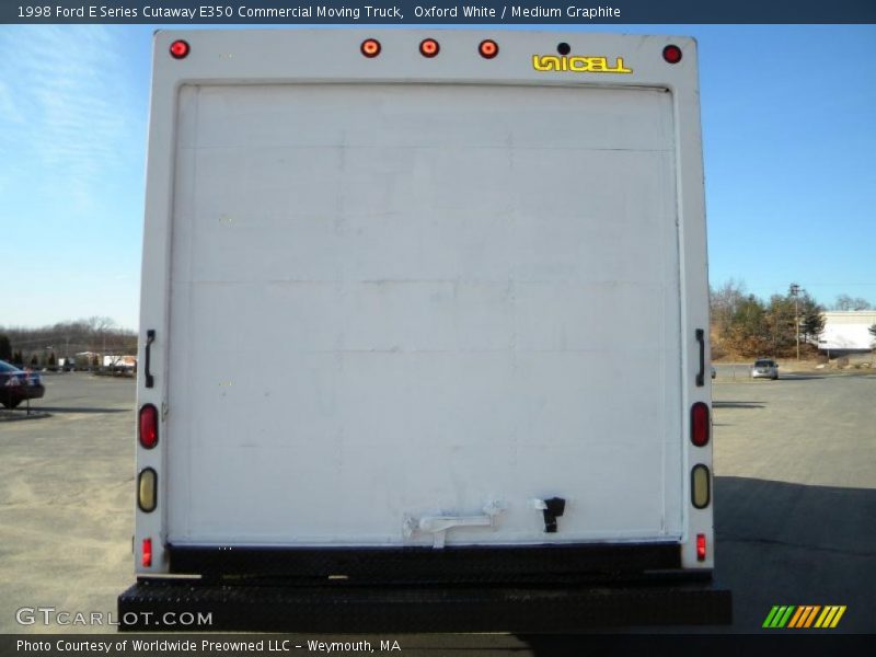 Oxford White / Medium Graphite 1998 Ford E Series Cutaway E350 Commercial Moving Truck