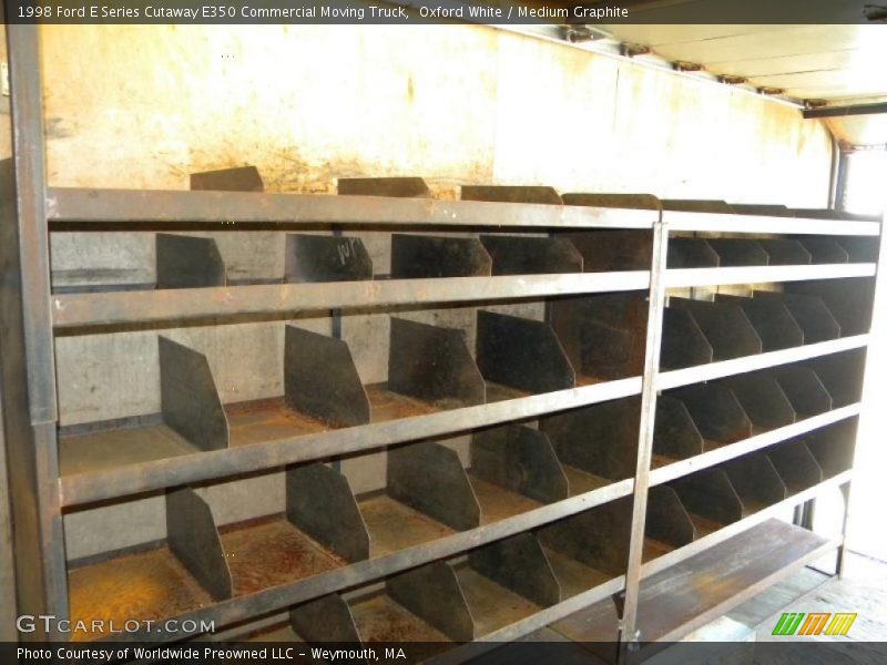 Oxford White / Medium Graphite 1998 Ford E Series Cutaway E350 Commercial Moving Truck