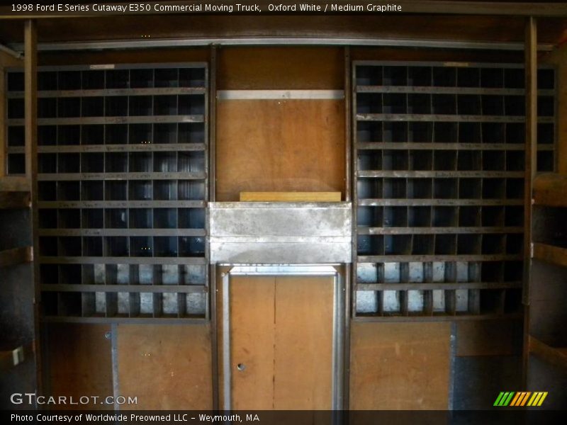 Oxford White / Medium Graphite 1998 Ford E Series Cutaway E350 Commercial Moving Truck