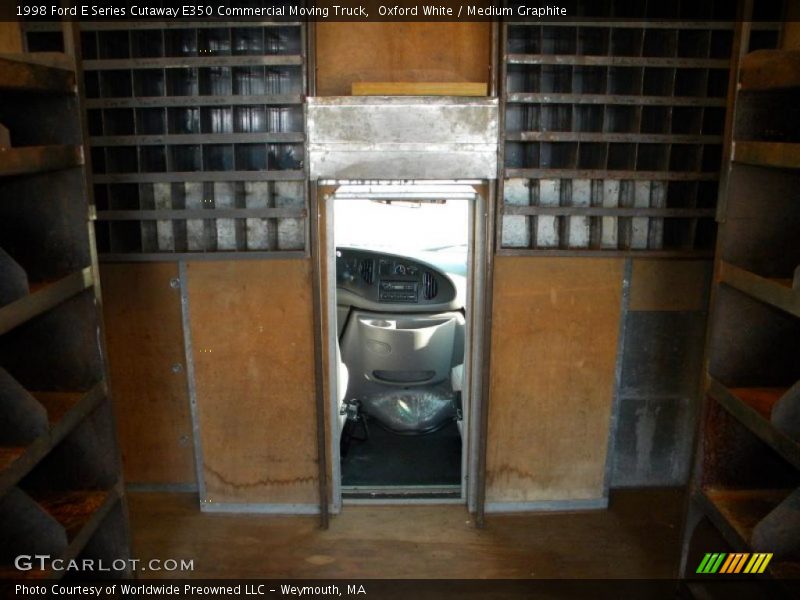 Oxford White / Medium Graphite 1998 Ford E Series Cutaway E350 Commercial Moving Truck