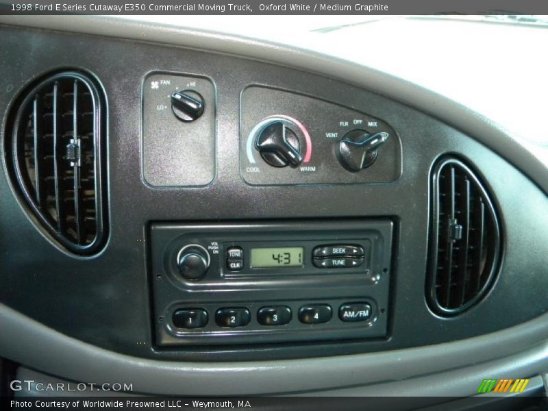 Oxford White / Medium Graphite 1998 Ford E Series Cutaway E350 Commercial Moving Truck