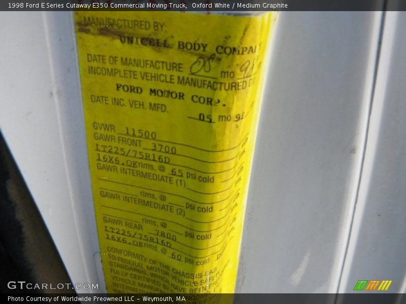 Oxford White / Medium Graphite 1998 Ford E Series Cutaway E350 Commercial Moving Truck