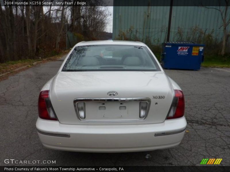 Ivory Pearl / Beige 2004 Hyundai XG350 Sedan
