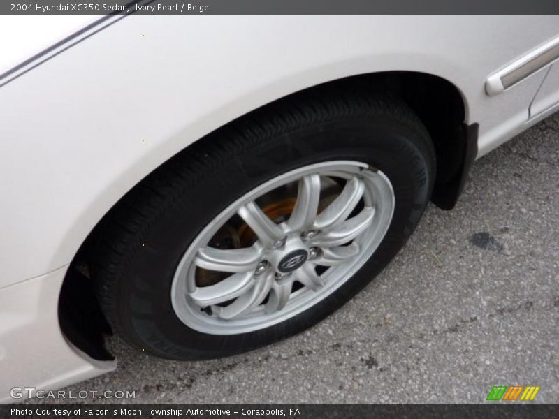 Ivory Pearl / Beige 2004 Hyundai XG350 Sedan