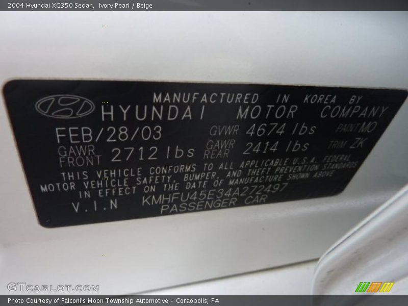 Ivory Pearl / Beige 2004 Hyundai XG350 Sedan