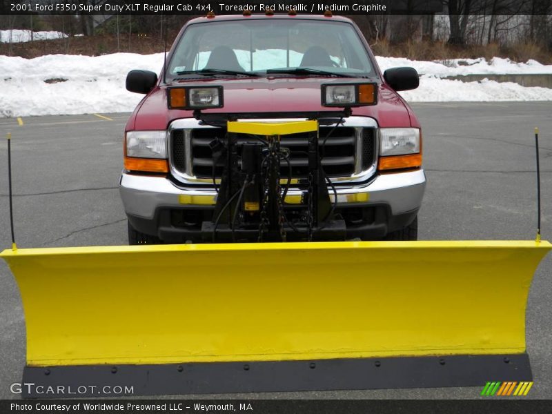 Toreador Red Metallic / Medium Graphite 2001 Ford F350 Super Duty XLT Regular Cab 4x4