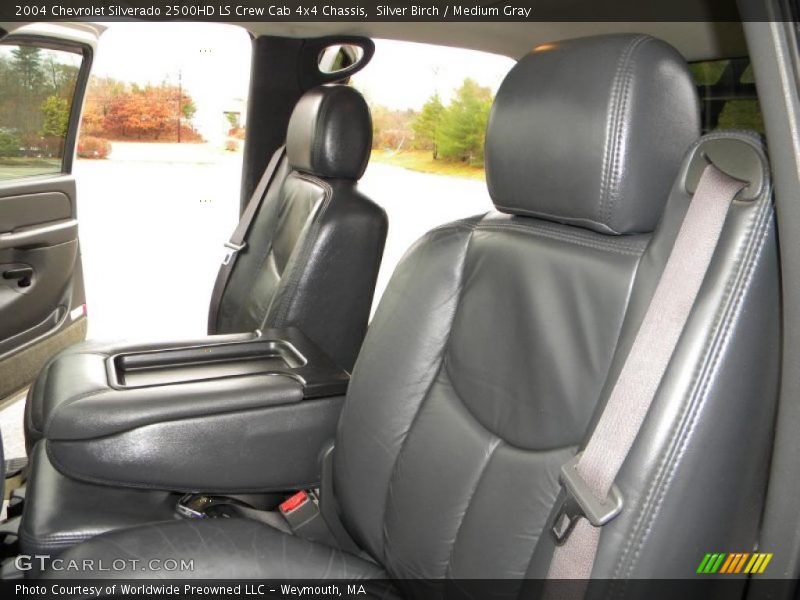 Silver Birch / Medium Gray 2004 Chevrolet Silverado 2500HD LS Crew Cab 4x4 Chassis