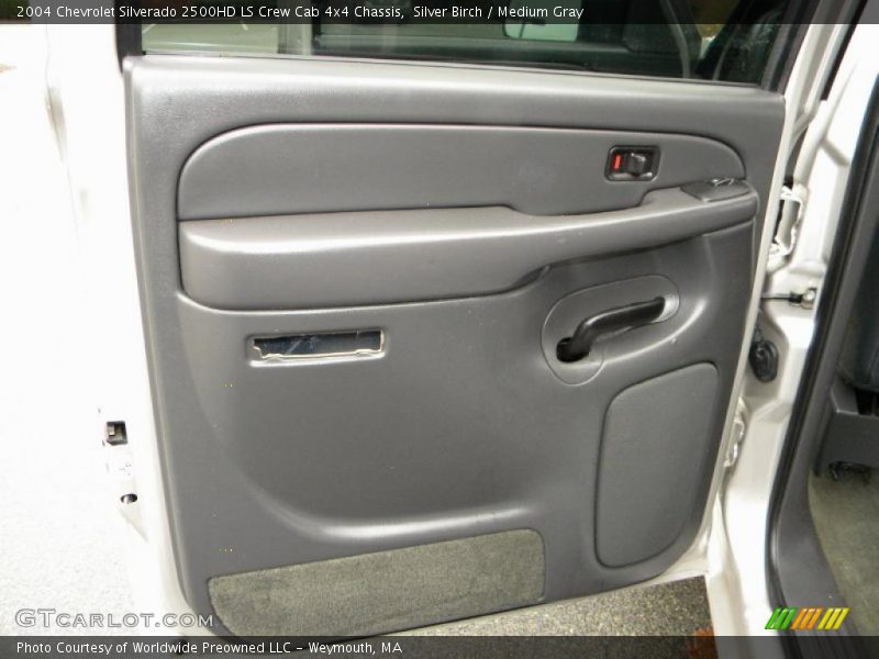 Silver Birch / Medium Gray 2004 Chevrolet Silverado 2500HD LS Crew Cab 4x4 Chassis