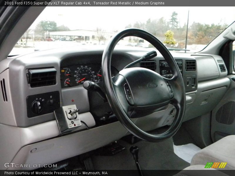 Toreador Red Metallic / Medium Graphite 2001 Ford F350 Super Duty XLT Regular Cab 4x4