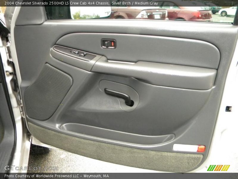 Silver Birch / Medium Gray 2004 Chevrolet Silverado 2500HD LS Crew Cab 4x4 Chassis
