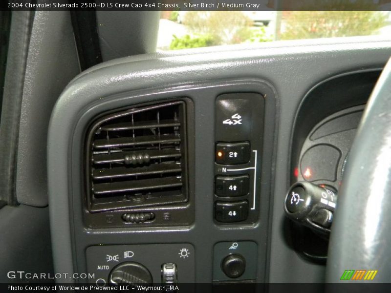 Silver Birch / Medium Gray 2004 Chevrolet Silverado 2500HD LS Crew Cab 4x4 Chassis