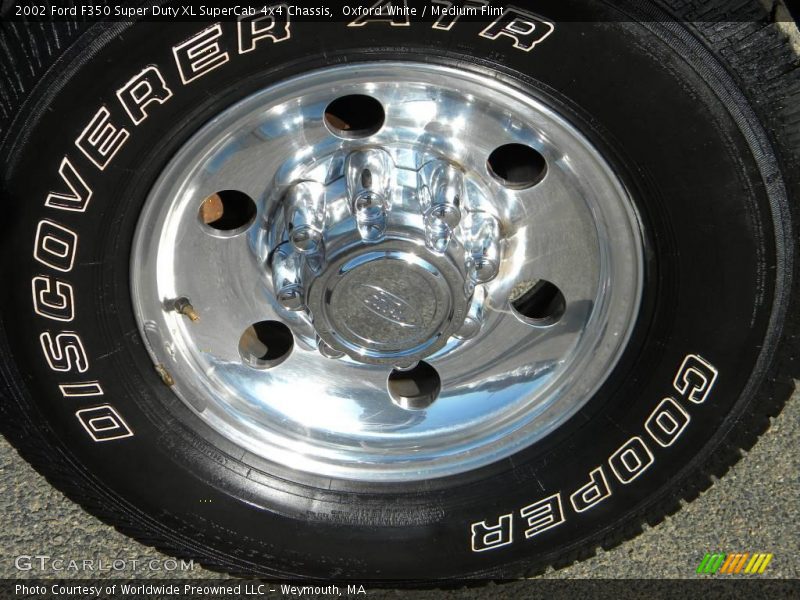 Oxford White / Medium Flint 2002 Ford F350 Super Duty XL SuperCab 4x4 Chassis