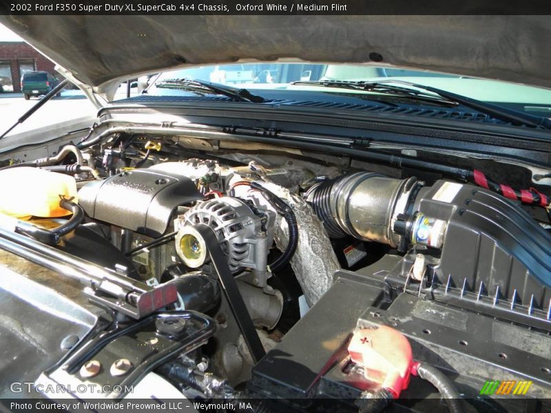 Oxford White / Medium Flint 2002 Ford F350 Super Duty XL SuperCab 4x4 Chassis