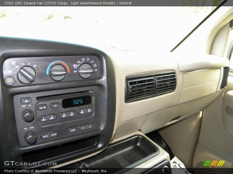 Light Autumnwood Metallic / Neutral 2002 GMC Savana Van G3500 Cargo