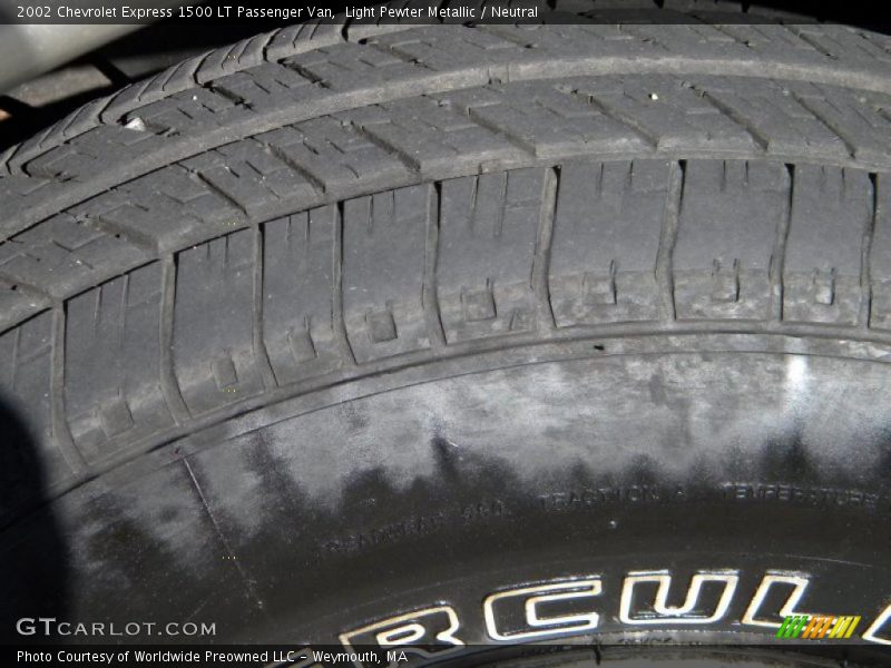 Light Pewter Metallic / Neutral 2002 Chevrolet Express 1500 LT Passenger Van