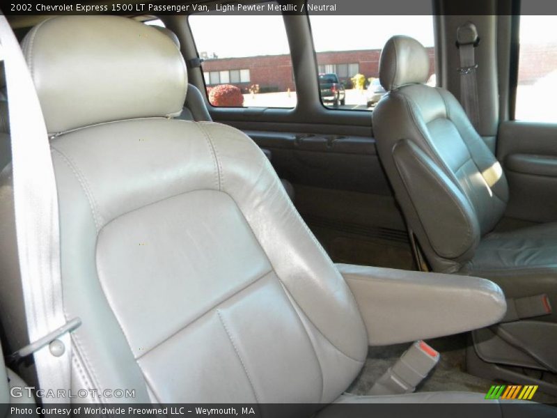  2002 Express 1500 LT Passenger Van Neutral Interior