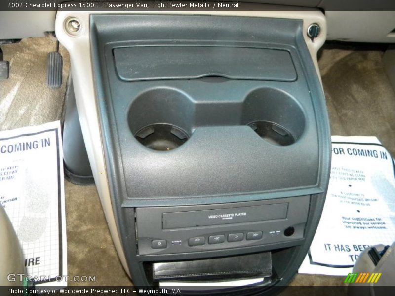 Light Pewter Metallic / Neutral 2002 Chevrolet Express 1500 LT Passenger Van