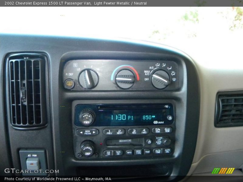 Controls of 2002 Express 1500 LT Passenger Van