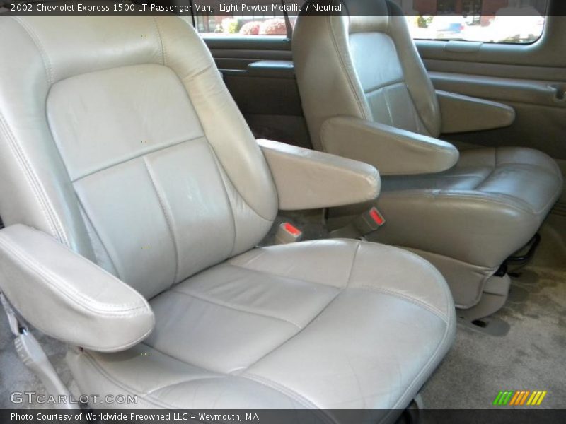  2002 Express 1500 LT Passenger Van Neutral Interior