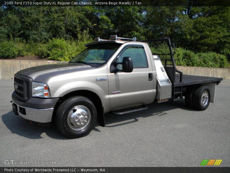 Arizona Beige Metallic / Tan 2005 Ford F350 Super Duty XL Regular Cab Chassis
