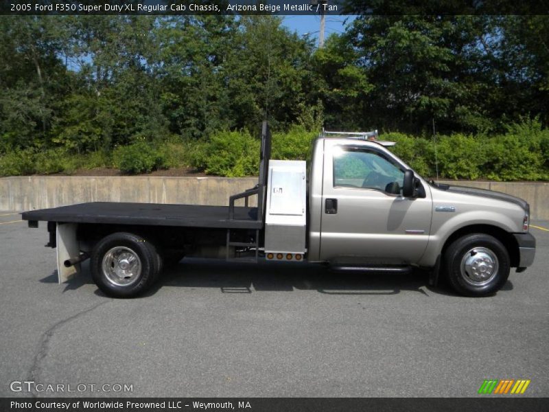 Arizona Beige Metallic / Tan 2005 Ford F350 Super Duty XL Regular Cab Chassis