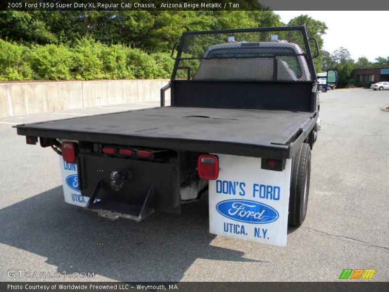 Arizona Beige Metallic / Tan 2005 Ford F350 Super Duty XL Regular Cab Chassis