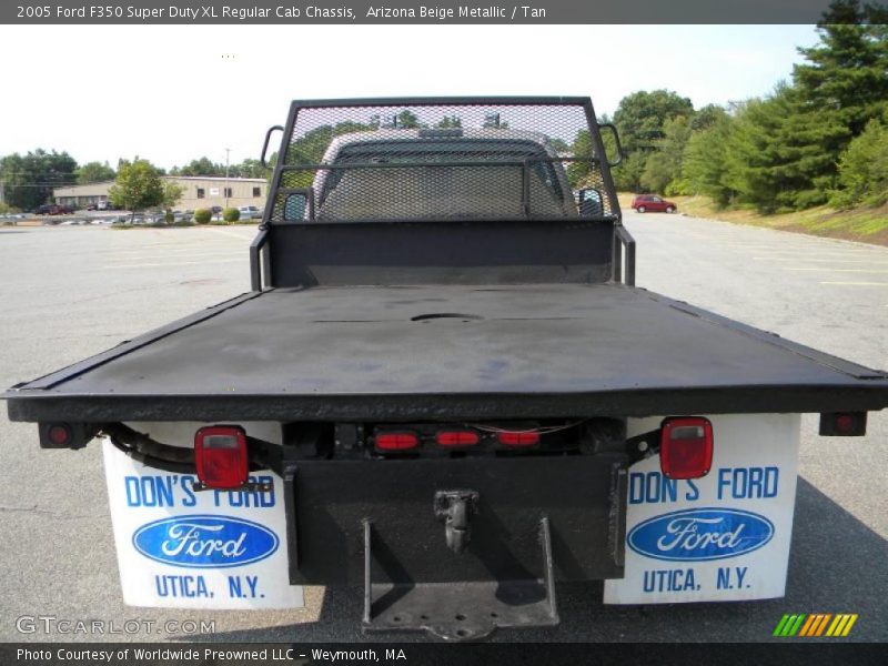Arizona Beige Metallic / Tan 2005 Ford F350 Super Duty XL Regular Cab Chassis