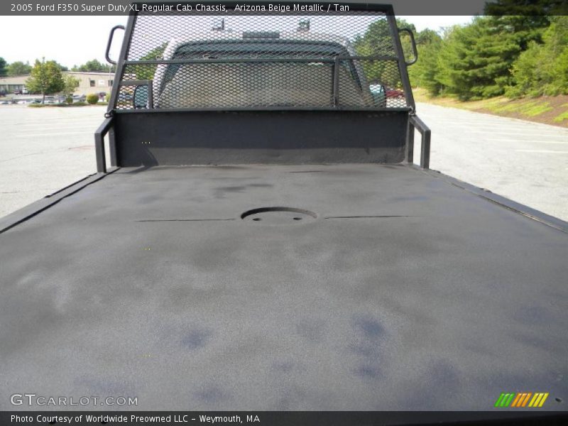Arizona Beige Metallic / Tan 2005 Ford F350 Super Duty XL Regular Cab Chassis