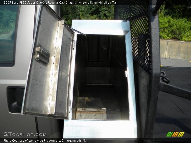Arizona Beige Metallic / Tan 2005 Ford F350 Super Duty XL Regular Cab Chassis