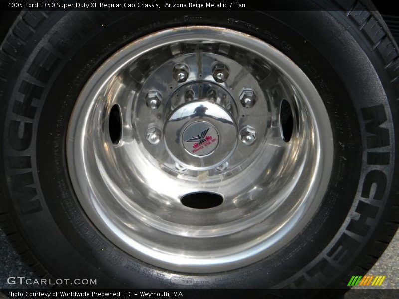  2005 F350 Super Duty XL Regular Cab Chassis Wheel