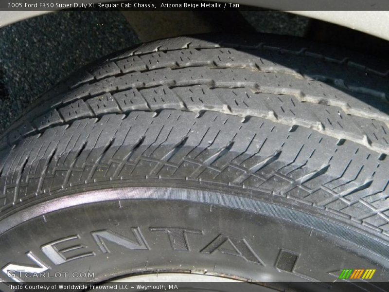 Arizona Beige Metallic / Tan 2005 Ford F350 Super Duty XL Regular Cab Chassis