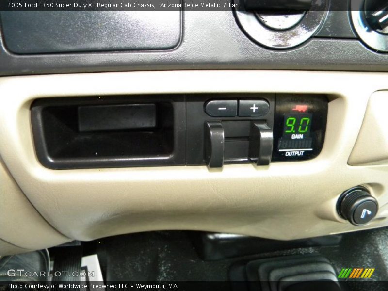 Arizona Beige Metallic / Tan 2005 Ford F350 Super Duty XL Regular Cab Chassis