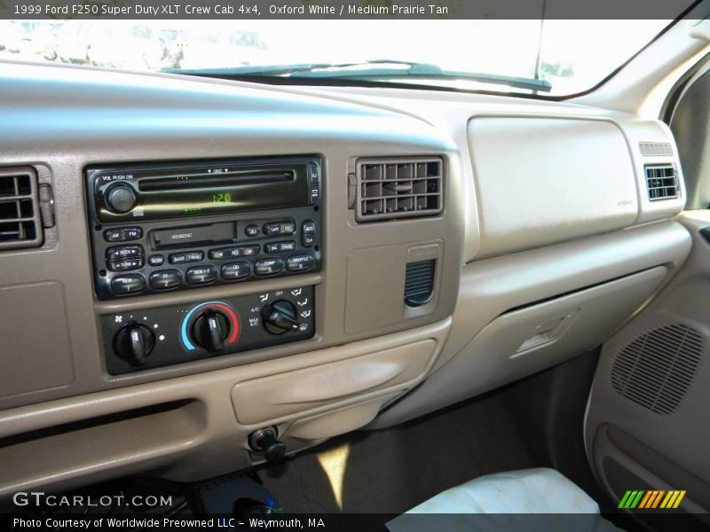 Dashboard of 1999 F250 Super Duty XLT Crew Cab 4x4
