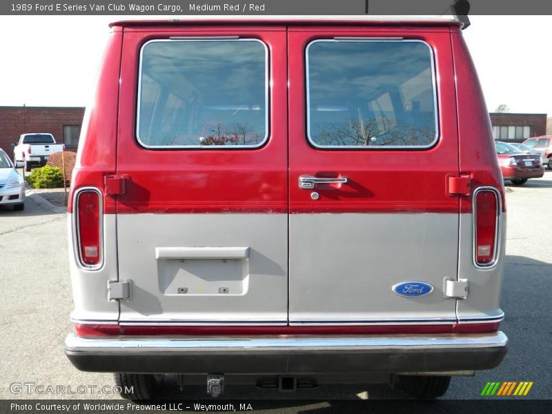 Medium Red / Red 1989 Ford E Series Van Club Wagon Cargo