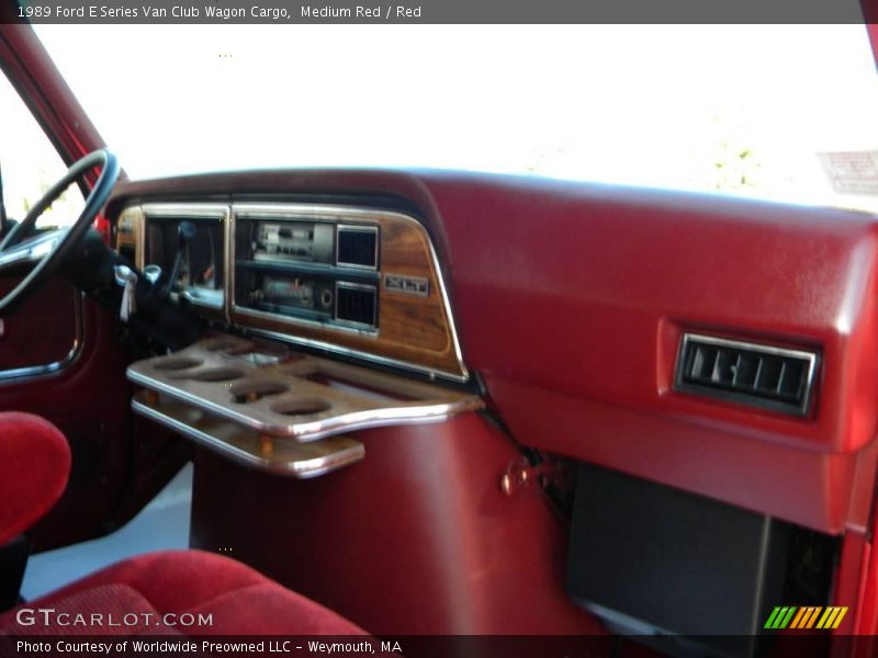 Medium Red / Red 1989 Ford E Series Van Club Wagon Cargo