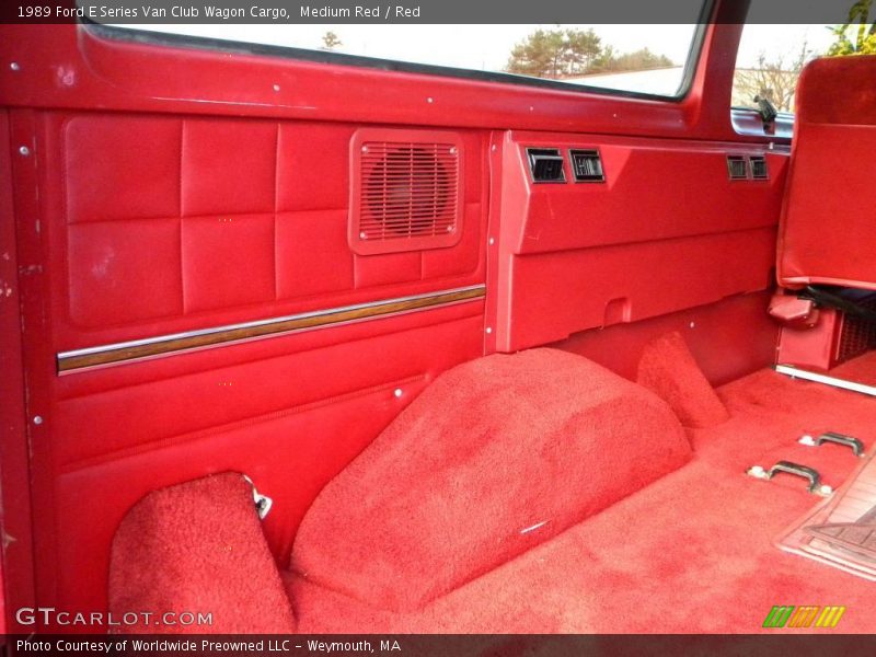 Medium Red / Red 1989 Ford E Series Van Club Wagon Cargo