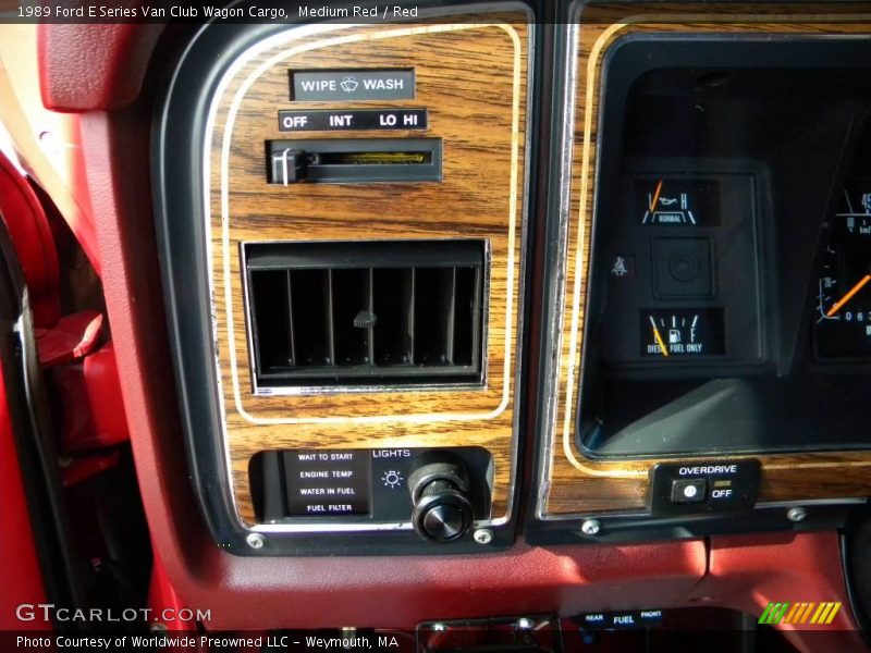 Medium Red / Red 1989 Ford E Series Van Club Wagon Cargo