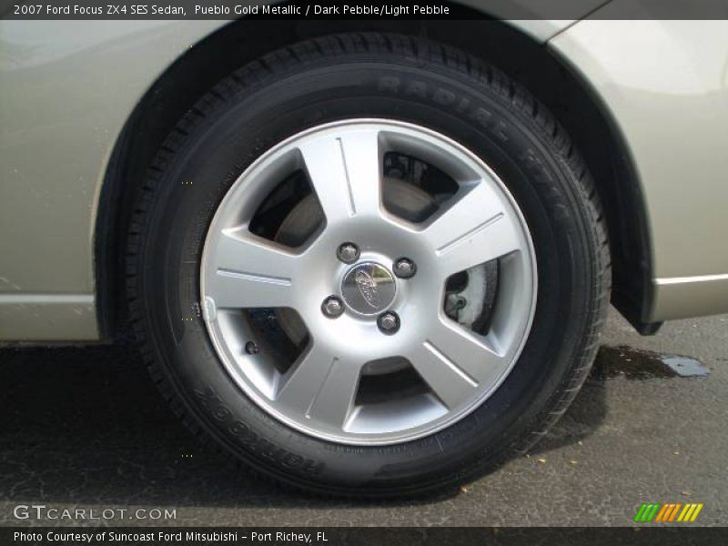 Pueblo Gold Metallic / Dark Pebble/Light Pebble 2007 Ford Focus ZX4 SES Sedan