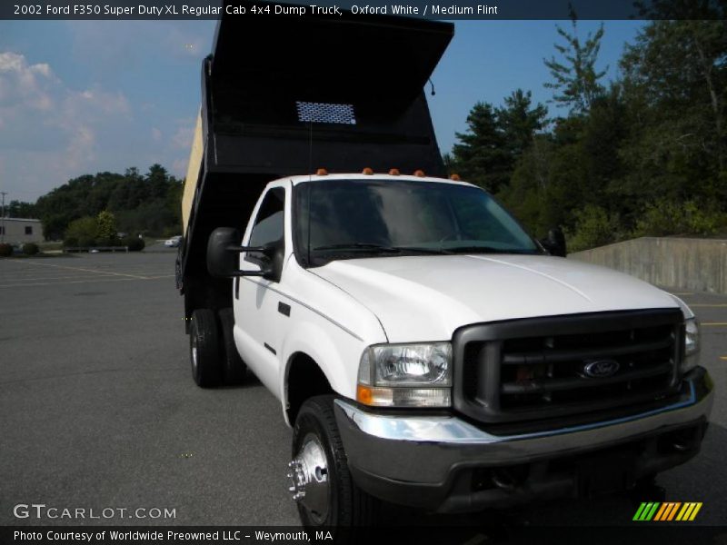 Oxford White / Medium Flint 2002 Ford F350 Super Duty XL Regular Cab 4x4 Dump Truck