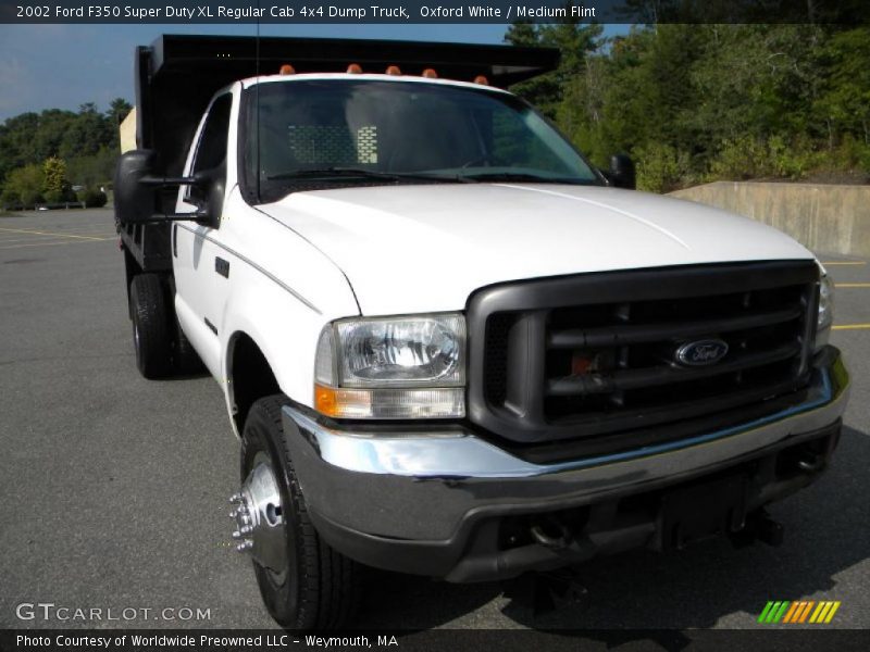 Oxford White / Medium Flint 2002 Ford F350 Super Duty XL Regular Cab 4x4 Dump Truck