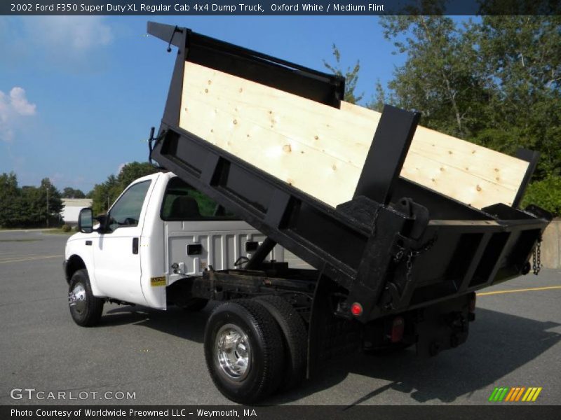 Oxford White / Medium Flint 2002 Ford F350 Super Duty XL Regular Cab 4x4 Dump Truck