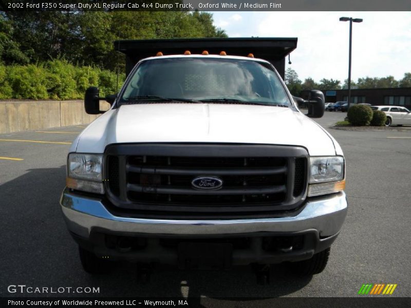 Oxford White / Medium Flint 2002 Ford F350 Super Duty XL Regular Cab 4x4 Dump Truck